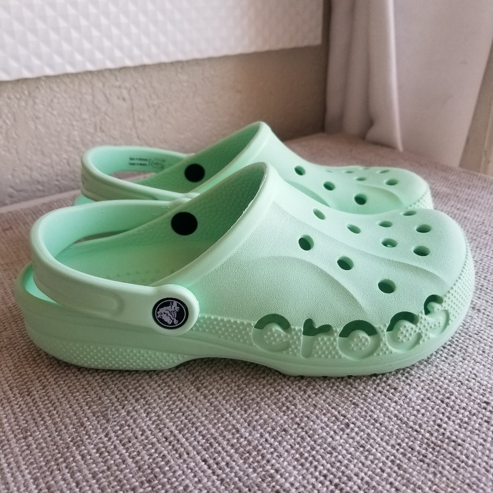 Crocs | Classic Baya Clogs